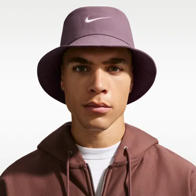Nike Unisex Apex Swoosh Bucket Hat In Purple