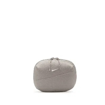 Nike Unisex Aura Crossbody Bag (2l) In Grey