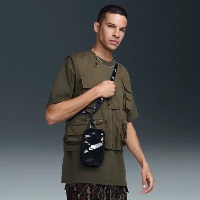 Nike Unisex Club Phone Bag In Black