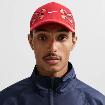 Nike Unisex Club Structured Og Flame Cap In Red