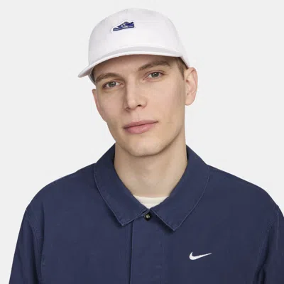 Nike Unisex Club Unstructured Dunk Patch Cap In White