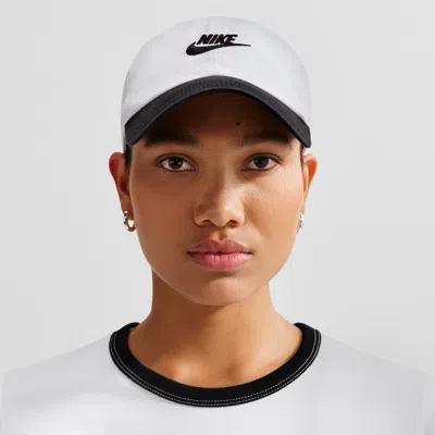 Nike Unisex Club Unstructured Futura Wash Cap In White