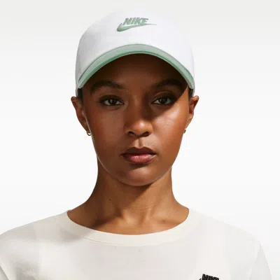 Nike Unisex Club Unstructured Futura Wash Cap In White