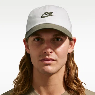 Nike Unisex Club Unstructured Futura Wash Cap In White
