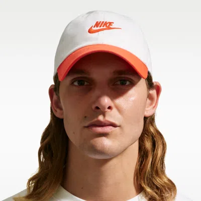Nike Unisex Club Unstructured Futura Wash Cap In White