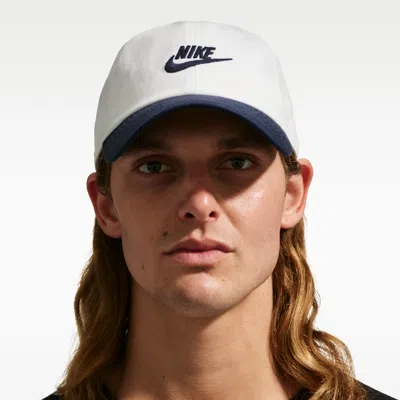 Nike Unisex Club Unstructured Futura Wash Cap In White