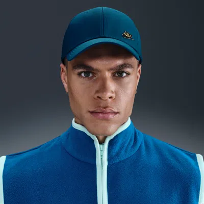Nike Unisex Dri-fit Club Structured Metal Logo Cap In Blue