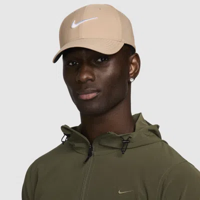 Nike Unisex Dri-fit Club Structured Swoosh Cap In Neutral