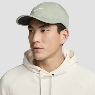 Nike Unisex Dri-fit Club Unstructured Featherlight Cap In Green