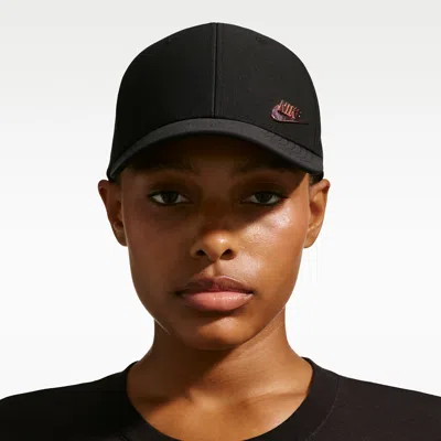 Nike Unisex Dri-fit Club Structured Metal Logo Cap In Black