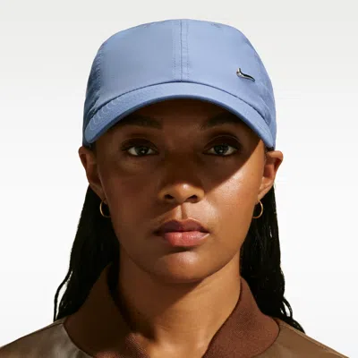 Nike Unisex Dri-fit Club Unstructured Metal Swoosh Cap In Blue