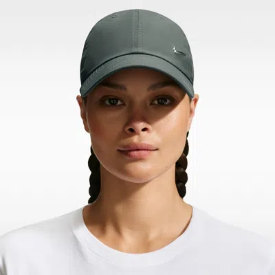 Nike Unisex Dri-fit Club Unstructured Metal Swoosh Cap In Green