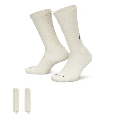 Nike Unisex Everyday Cushioned Crew Socks (2 Pairs) In White