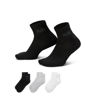 Nike Unisex Everyday Elevated Ankle Socks (3 Pairs) In Black