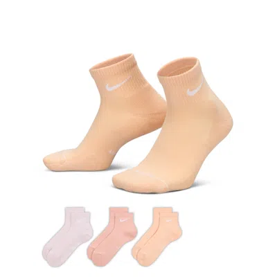 Nike Unisex Everyday Elevated Ankle Socks (3 Pairs) In Gray