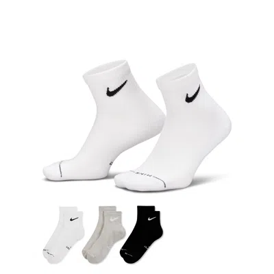 Nike Unisex Everyday Elevated Ankle Socks (3 Pairs) In Multi