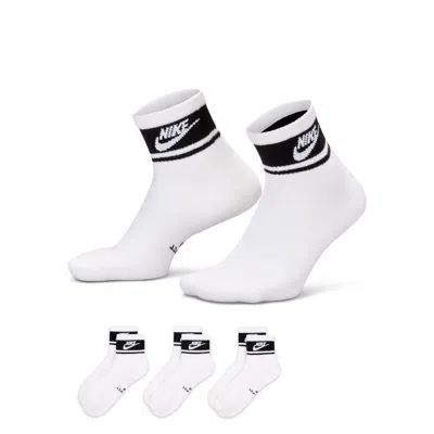 Nike Unisex Everyday Elevated Ankle Socks (3 Pairs) In White
