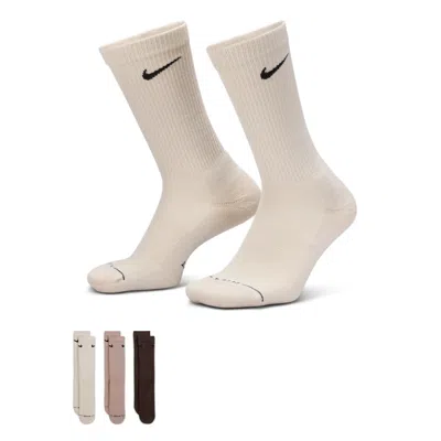 Nike Unisex Everyday Elevated Crew Socks (3 Pairs) In Neutral