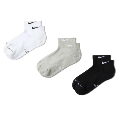 Nike Unisex Everyday Elevated Low Socks (3 Pairs) In White