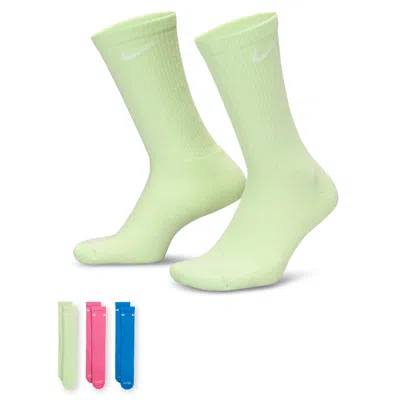 Nike Unisex Everyday Plus Cushioned Training Crew Socks (3 Pairs)