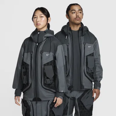 Nike Unisex Ispa Butterfly Jacket In Grey