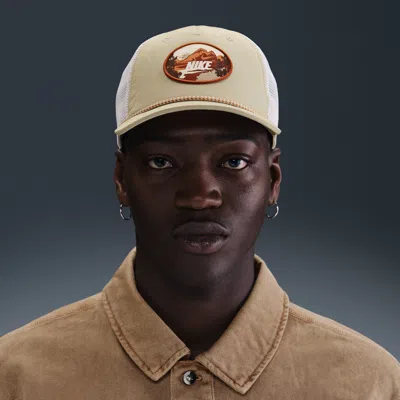 Nike Unisex Rise Structured Outdoor Trucker Cap In Brown