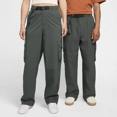 Nike Unisex  Sb Kearny Cargo Skate Pants In Green