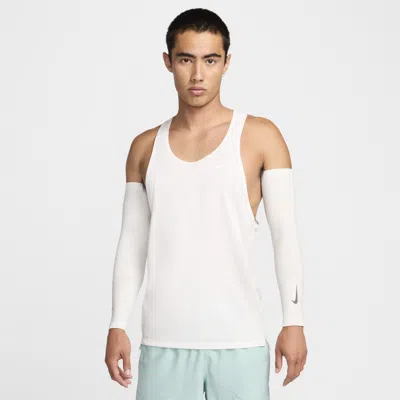 Nike Unisex Zoned Arm Sleeves In White