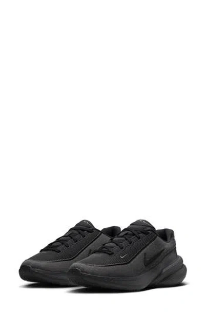 Nike Uplift Sc Sneaker In Black