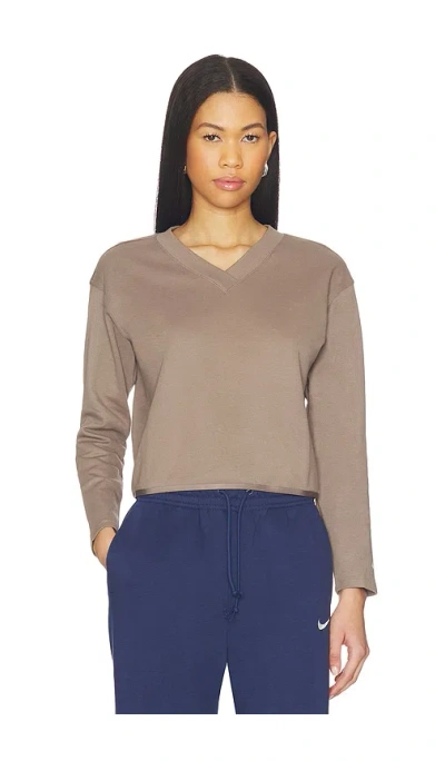 Nike V Neck Long Sleeve Golf Top In Brown