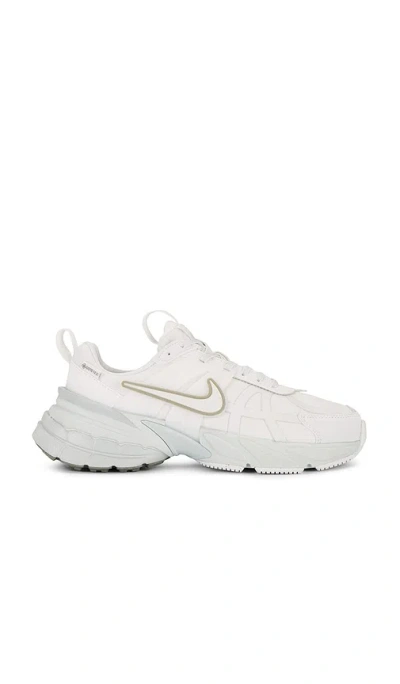 Nike V2k Run Gtx Sneaker In Platinum Tint & Summit White