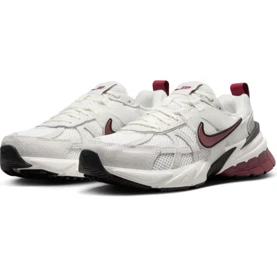 NIKE NIKE V2K RUN SE SNEAKER