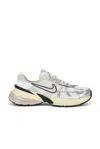 Nike Women S V2k Run Sneakers Summit
