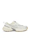 Nike V2k Run Sneaker