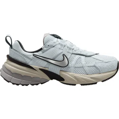 Nike V2k Run Sneaker In Platinum/chrome/platinum