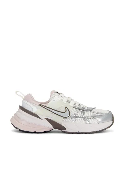 Nike V2k Run Sneaker In Silver