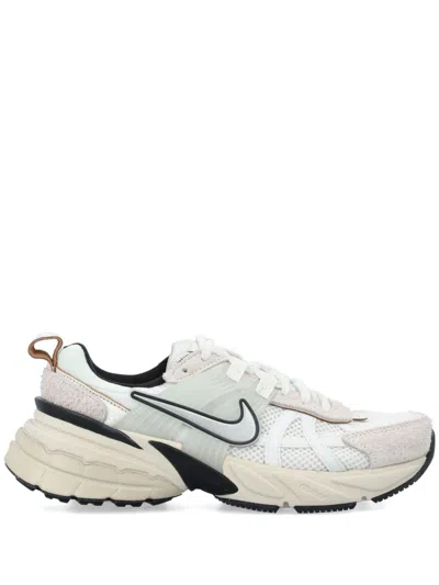 Nike V2k Run Trainers In White