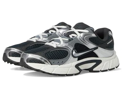 Nike V5 Rnr Sneakers In Multi