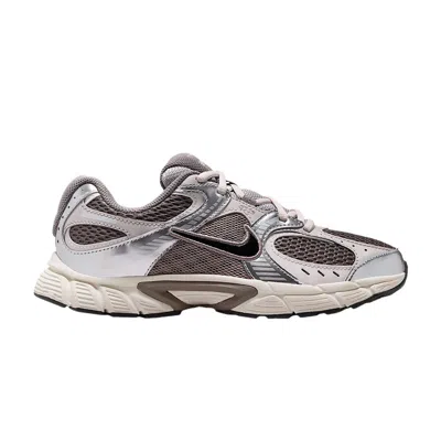 Pre-owned Nike V5 Rnr Gs 'cave Stone' | Brown | Kid's Size 5