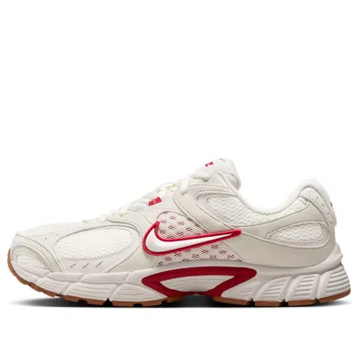 Nike V5 Rnr Sneakers In White