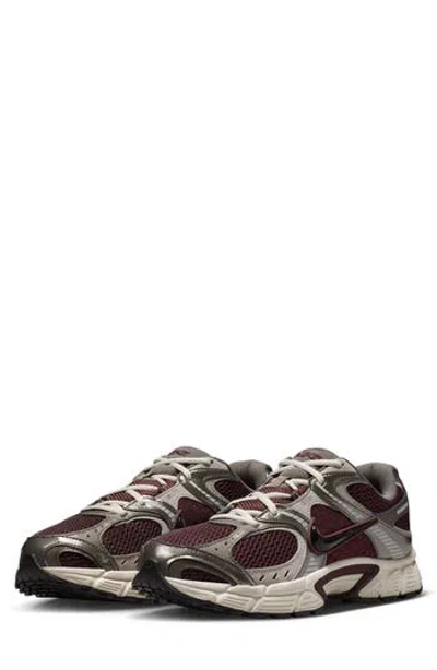 Nike V5 Rnr Sneaker In Multi