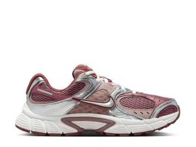 NIKE NIKE V5 RNR SNEAKER