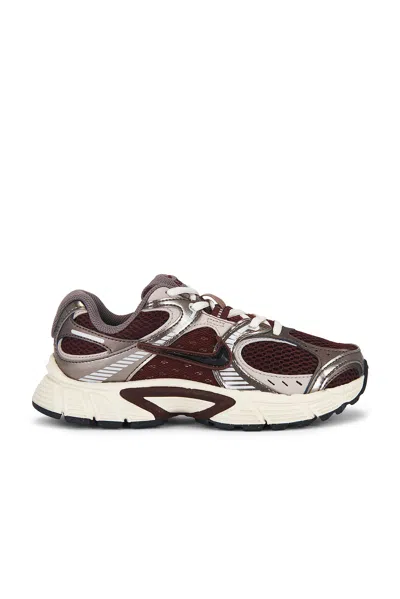 Nike V5 Rnr Sneakers In Multi