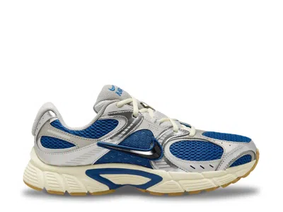 Nike V5 Rnr Sneaker In Multi