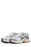 Nike V5 Rnr Sneaker In Silver