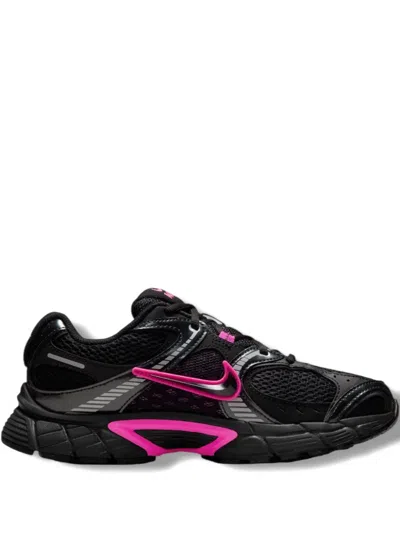 Nike V5 Rnr Sneakers In Black