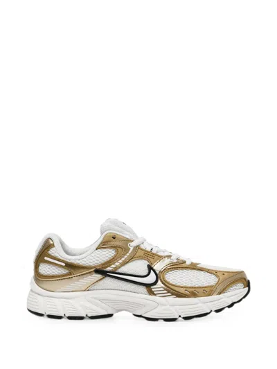 Nike V5 Rnr Sneakers In White