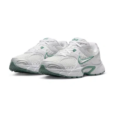 Nike V5 Rnr Womens Sneakers In White