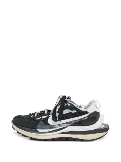 Pre-owned Nike Vaporwaffle Sacai Sneakers In Black