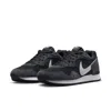 Nike Venture Runner Low-top Sneakers